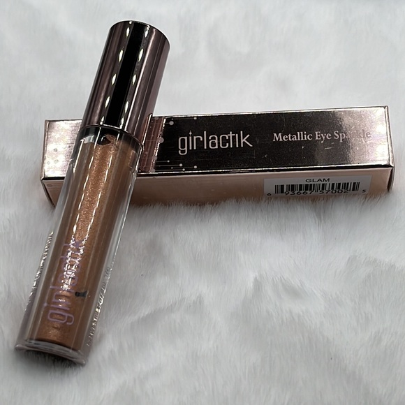4/$25 or 2/$15 Girlactik Metallic Eye Sparkle Liquid Eyeshadow in Glam - Picture 2 of 3